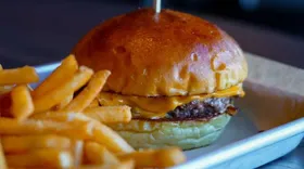 Kid’s Cheeseburger